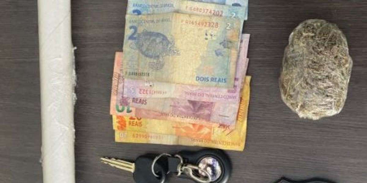 Casal suspeito de tráfico de drogas deixa criança de 6 anos sozinha em residência