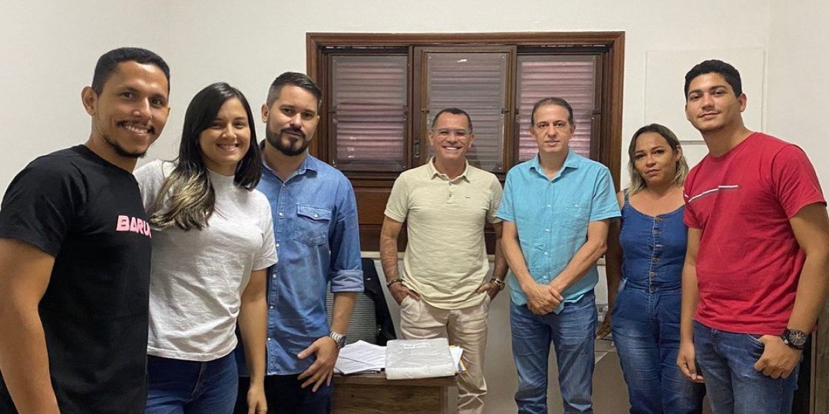 Professor Chiquinho, recebe visita do Prefeito de Caxias, na Secretaria de Regularização Fundiária