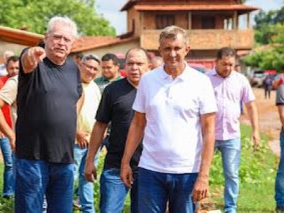 Prefeito Nonatinho inicia obras de drenagem e pavimentação em ruas de Matões