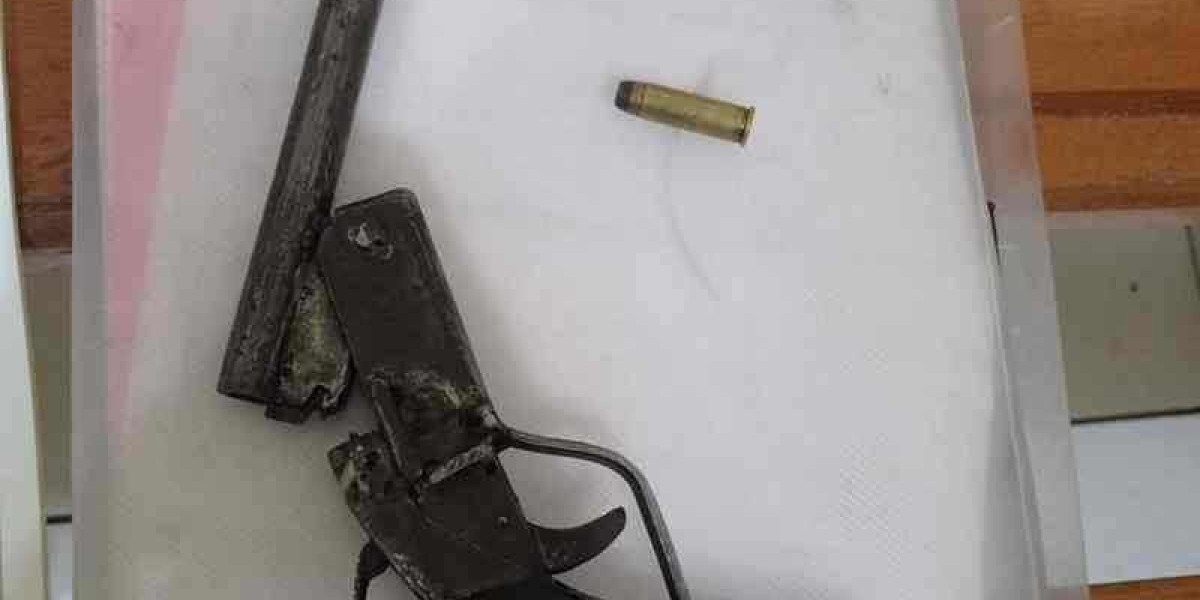PM prende dupla por porte ilegal de arma de fogo e tentativa de assalto na Vila Paraíso