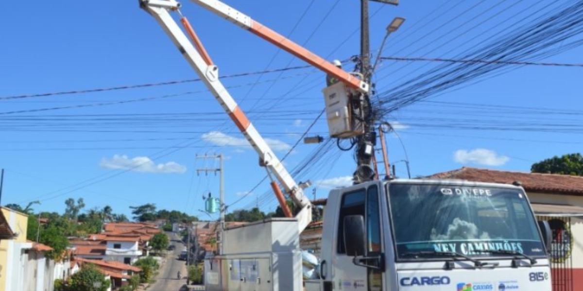 Implantação de Iluminação de LED avança na cidade e chega ao bairro Tamarineiro