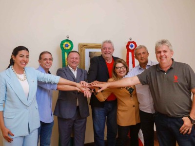 A União da família  Coutinho e Gentil foi selada em São Luís após reunião com governador Carlos Brandão 