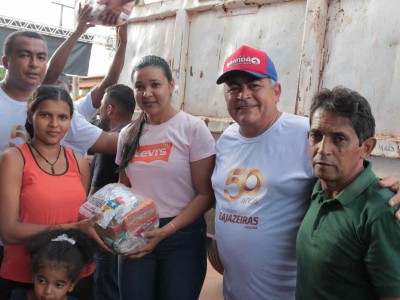 Prefeitura realiza entrega de cestas básicas e kits de higiene bucal no distrito de Cajazeiras