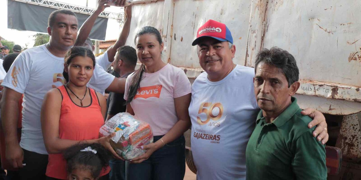 Prefeitura realiza entrega de cestas básicas e kits de higiene bucal no distrito de Cajazeiras