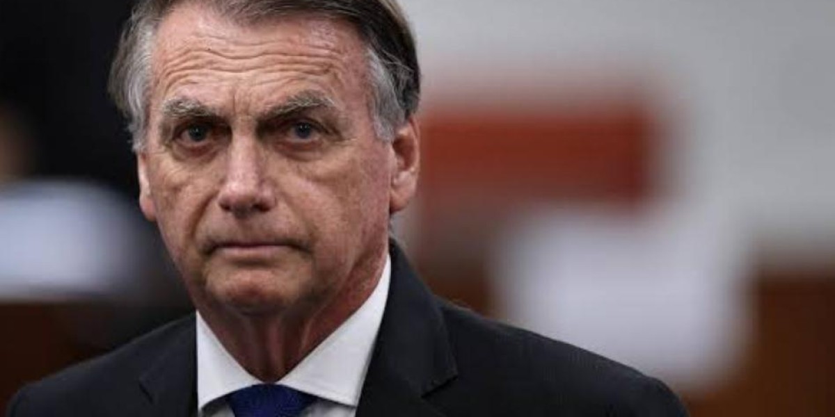 Moraes autoriza Bolsonaro a realizar festa de 15 anos da filha em casa