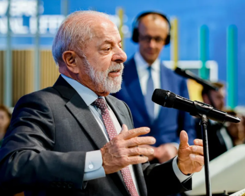 Lula nega "turbulência" e diz que encara eleições como algo "tranquilo"