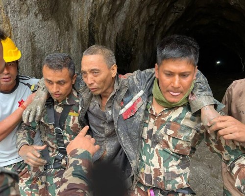 Sobreviventes são resgatados dez dias após tragédia que devastou o Nepal