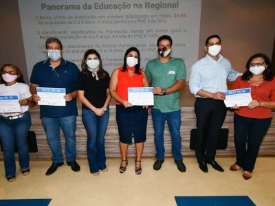 Secretária de Educação de São João do Sóter discute o retorno das voltas aulas recebe o Selo Unicef