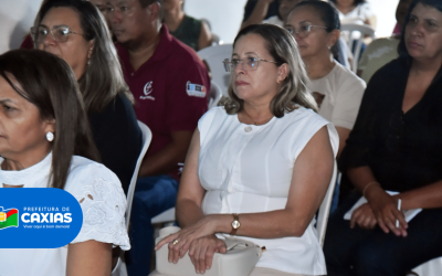 Profissionais realizam reunião para a construção do Plano Municipal de Educação