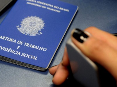 Número de pessoas ocupadas bate recorde