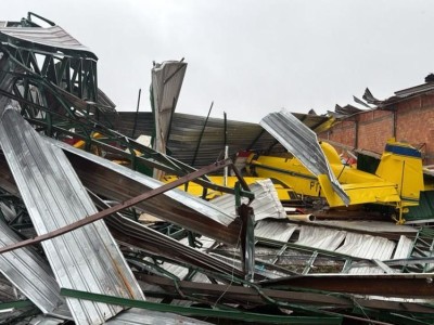 Temporal com ventos acima de 100 km/h deixa morto, desalojados e rastro de destruição no Paraná