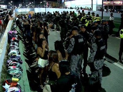 Operação interrompe 'rolezinho' e apreende mais de 100 motos em São Luís