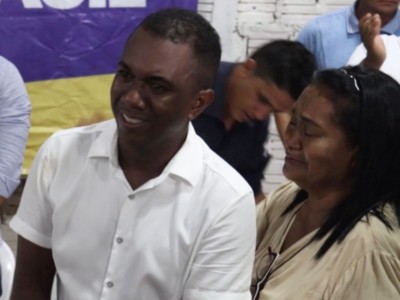 Emocionado, Dr Kelson faz história ao lado de autoridades no lançamento da pré-candidatura a prefeito de Senador Alexandre Costa 