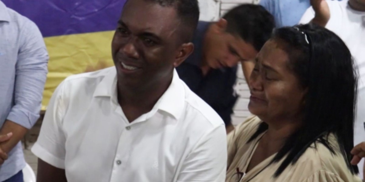 Emocionado, Dr Kelson faz história ao lado de autoridades no lançamento da pré-candidatura a prefeito de Senador Alexandre Costa 
