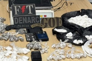 Polícia Militar apreende cerca de 3 kg de drogas escondidas em imóvel abandonado em Timon