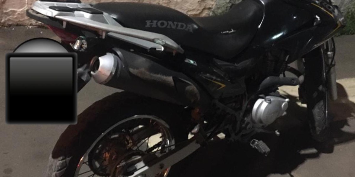 Polícia Militar recupera motocicleta roubada e apreende arma de fogo no bairro João Viana