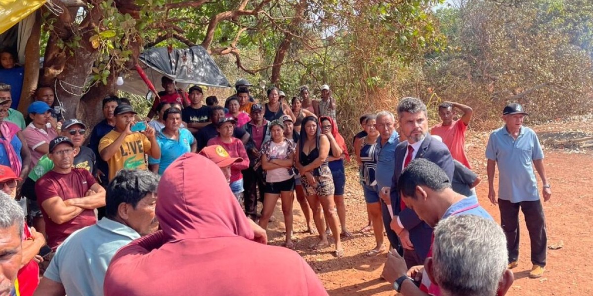 Mineradora é acusada de fechar estrada usada por moradores em Godofredo Viana