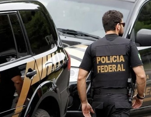 Polícia Federal faz operação contra grupo investigado por falsificar documentos e vender atestados em São Luís