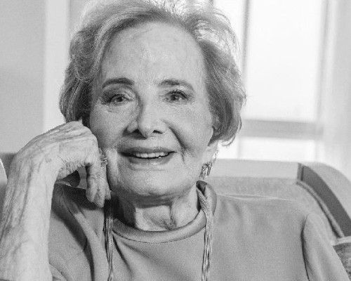 Morre Glória Menezes, uma das maiores atrizes do país, aos 91 anos