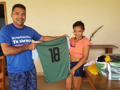 Prefeito de Gonçalves Dias, Toinho Patioba, faz doação de equipagem para o time feminino Devastadoras 