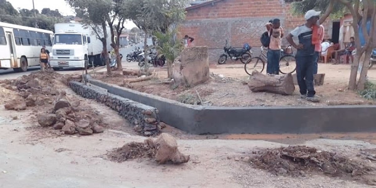 Secretaria de Obras intensifica ações de reparos em ruas do município