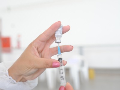 Timon recebe nova remessa de vacina Covid e amplia imunização para bebês em cinco UBSs