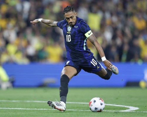 Desfalque na Seleção: Raphinha sofre lesão na coxa e é cortado de amistoso