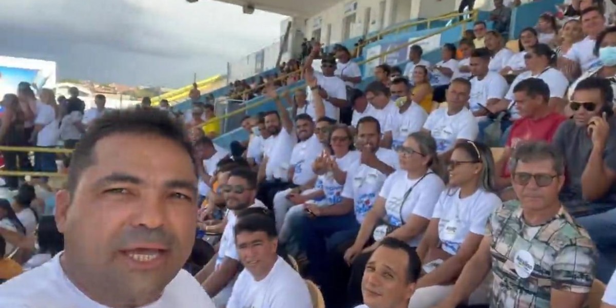 Prefeito Toinho Patioba leva caravana para convenção do Maranhão Mais Feliz em São Luís