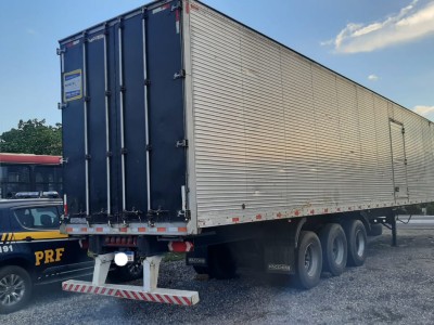 PRF apreende dois veículos com elementos de identificação adulterados