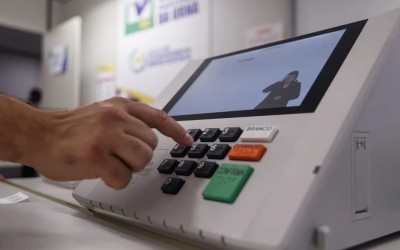TSE barra a entrada de 14 observadores internacionais para as eleições