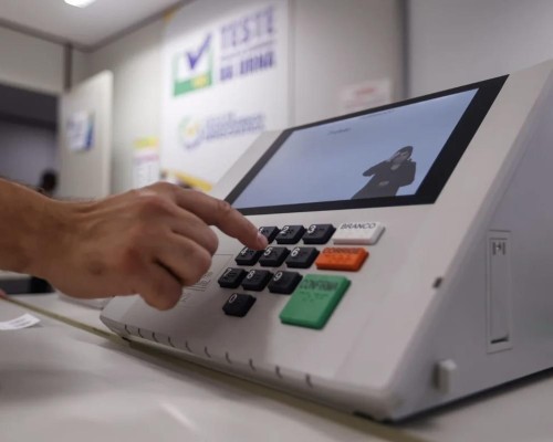 TSE barra a entrada de 14 observadores internacionais para as eleições