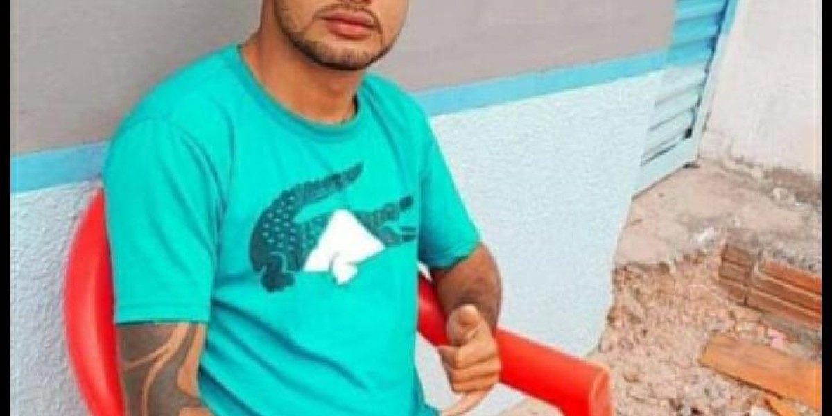 Jovem é morto enquanto pintava parede de casa em Caxias