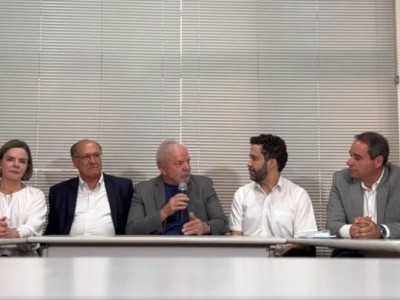 André Janones desiste de candidatura presidencial e apoiará Lula