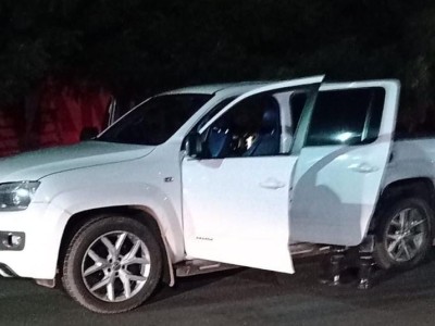 Policial é baleado em troca de tiros com criminosos em Caxias