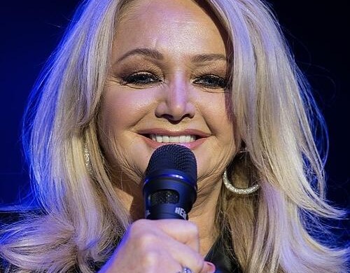 Bonnie Tyler morre aos 75 anos e deixa legado eterno na música mundial