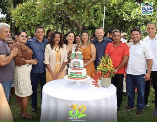 São João do Sóter celebra 32 anos de emancipação com missa em ação de graças e corte do bolo