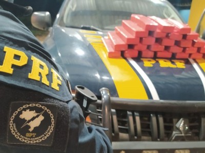 Passageiro é preso dentro de ônibus transportando 25 tabletes de maconha em Imperatriz