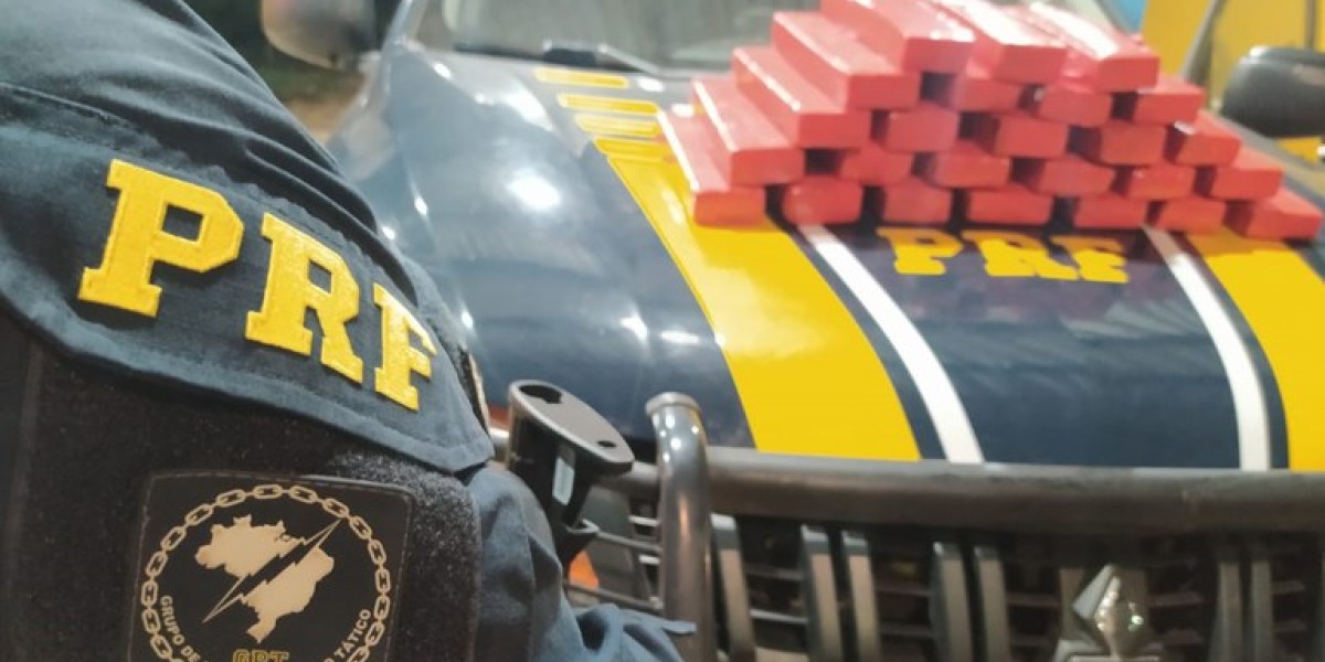 Passageiro é preso dentro de ônibus transportando 25 tabletes de maconha em Imperatriz