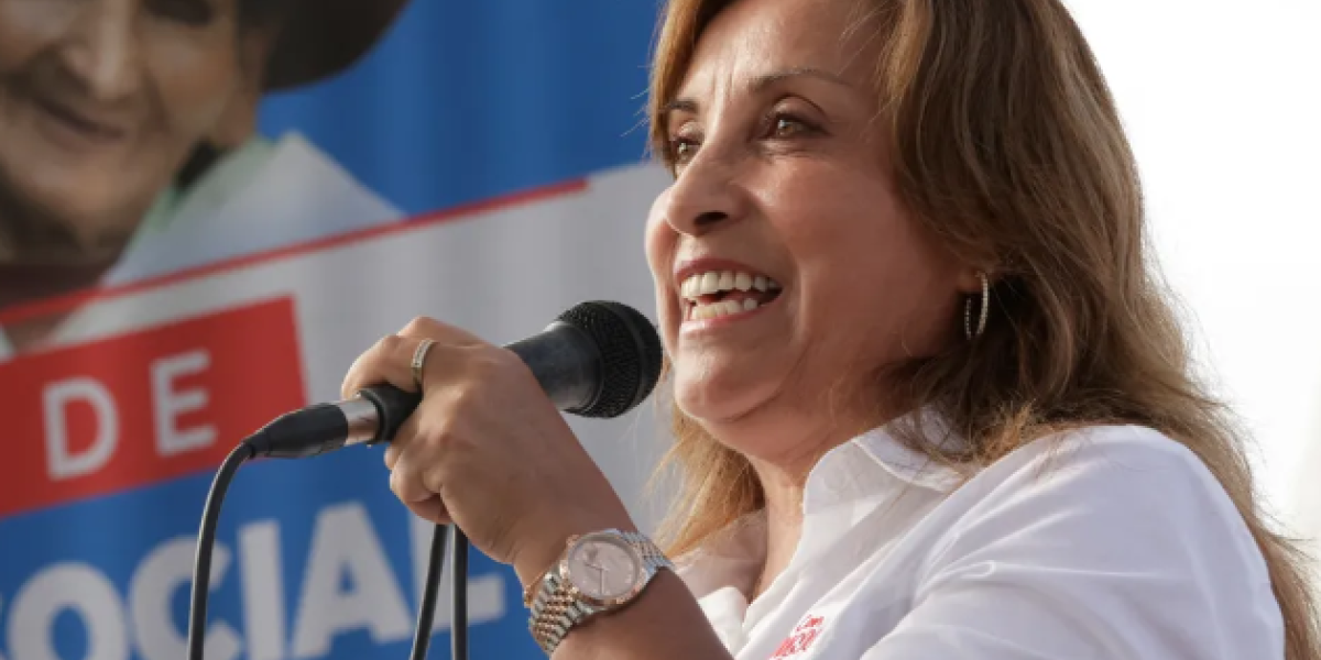 Congresso do Peru derruba a presidente Dina Boluarte; chefe do Parlamento assume cargo