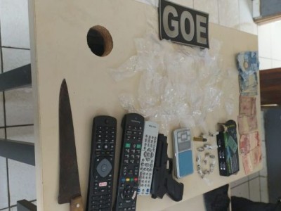 Casal é preso suspeito de envolvimento com tráfico de drogas no Tamarineiro