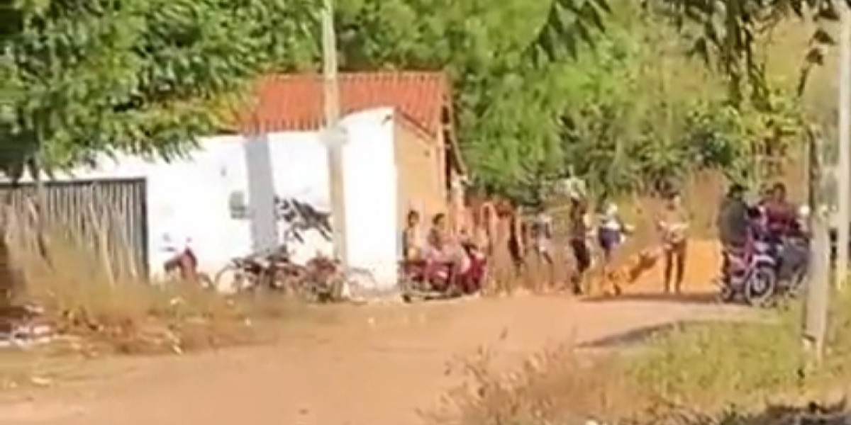 Bomba: Francisco Nagib e Camilo Figueiredo distribuem cestas básicas aos moradores da Vila Camilo em troca de votos diz moradores