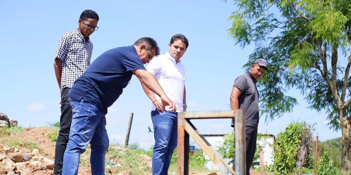 Prefeito de Coelho Neto, Bruno Silva, vistoria obras que estão sendo realizadas no município 