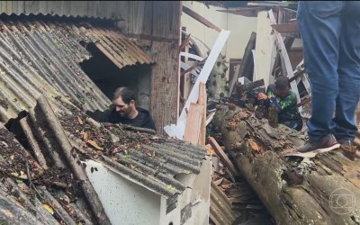 Temporais atingem dezenas de cidades e deixam milhares fora de casa no Sul do País