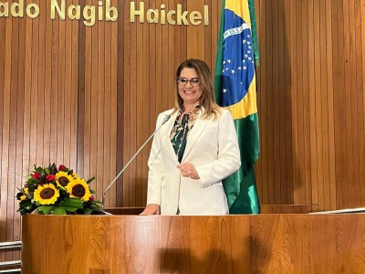 Deputada estadual eleita, Cláudia Coutinho destaca a defesa da saúde em seu início de mandato