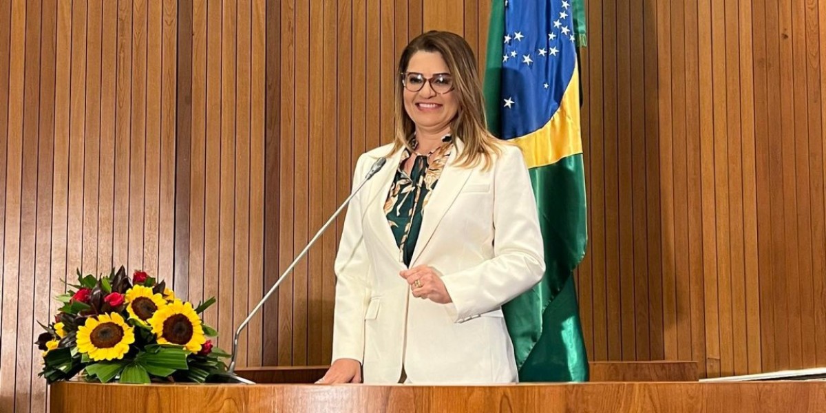 Deputada estadual eleita, Cláudia Coutinho destaca a defesa da saúde em seu início de mandato