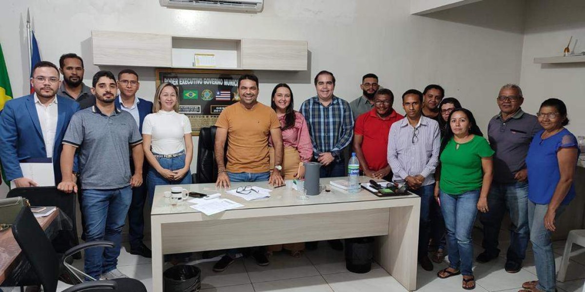 Prefeito Toinho Patioba realiza reunião com Sindicato dos Trabalhadores no Serviço Público Municipal