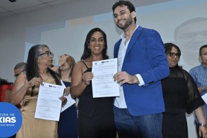 Mais de 100 gestores escolares tomam posse em Caxias