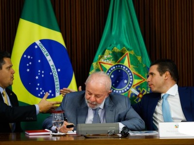 Lula defende debate sobre o fim da escala 6x1 e reacende discussão sobre jornada de trabalho