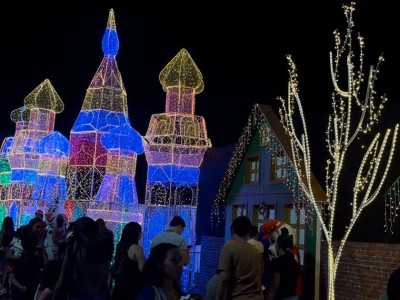 Show de luzes e encanto marca abertura do Natal Iluminado em Caxias