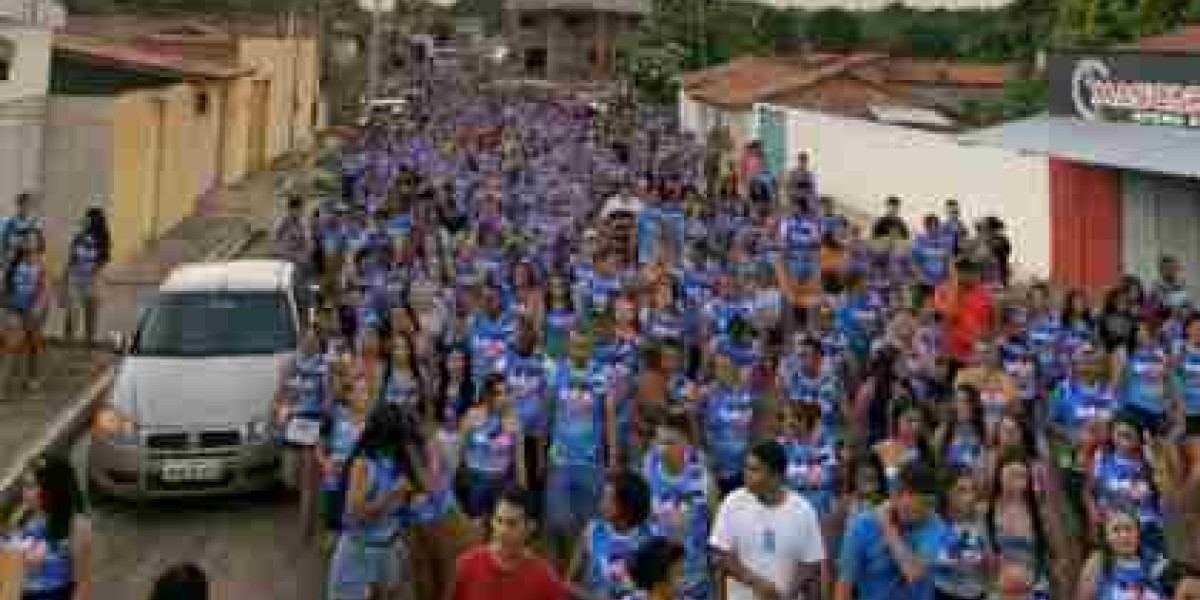 Bloco do prefeito Ferdinando Coutinho, arrasta multidão pelas ruas de Matões
